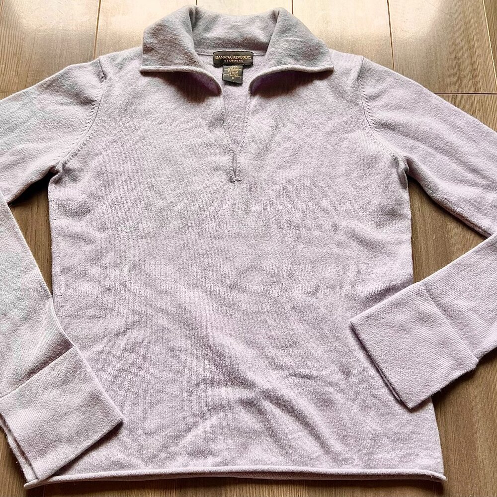 Banana Republic women’s 100% cashmere lavender sweater with collar "S"